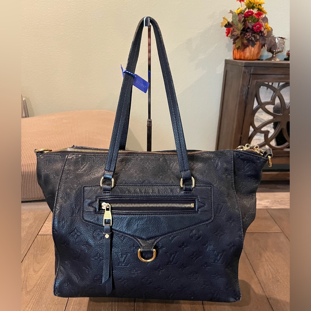 Louis Vuitton Empriente Lumineuse PM shoulder hand bag 💙